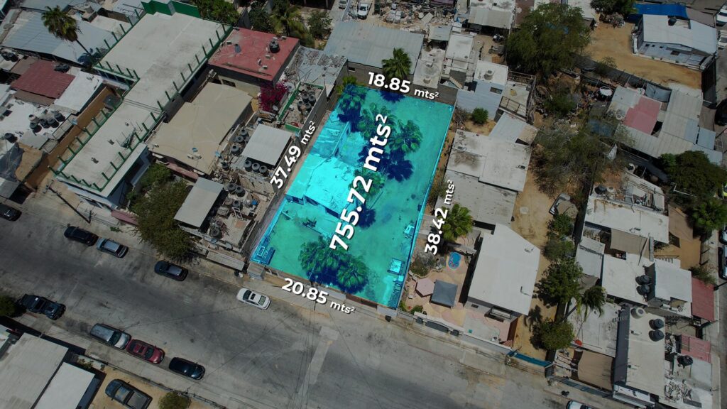 Cabo San Lucas Csl N-E Of19:Genral Prime investment opportunity in Cabo San Lucas. This 755.72 m² lot is located on 5 de Febrero Street, right next to the Cabo San Lucas Delegation, in a highly central area with excellent visibility and easy access. The property includes an existing 133 m² structure, ideal for use as a small office, storage space, or service area. Its size and strategic location offer great potential for commercial, residential, or mixed-use development, subject to applicable permits. Close to government offices, main roads, shops, and essential services. – 5 DE FEBRERO, Cabo San Lucas, BS