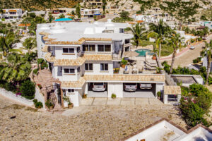 Cabo San Lucas Pedregal Csl Welcome to your cozy piece of paradise in the heart of Pedregal! This lovely 4-bedroom, 3-bathroom home is full of classic Mexican charm. Beautifully maintained, the house has a warm, cheerful energy that makes you feel right at home the moment you walk through the door.Enjoy relaxing afternoons and stunning Marina – De La Alegria, Cabo San Lucas, BS
