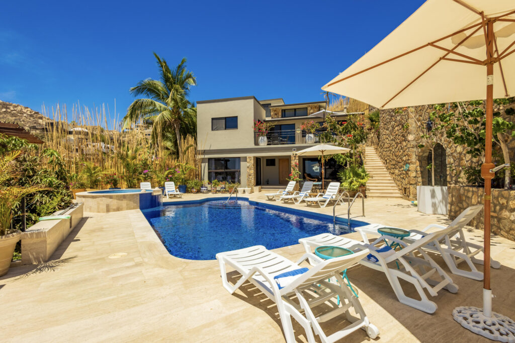 Cabo San Lucas Pedregal Csl Casa LA PIΓATA A luxury villa located in the exclusive Pedregal Cabo San Lucas. Perfect as a private residence or a high-end vacation rental, this villa offers an exceptional combination of comfort, style, privacy, and location.The villa features 8 bedrooms including a service room (as an independent apartment suite), 8.5 bathrooms, and 13 beds.Fully furnished and equipped with top-quality finishes, providing a turnkey experience.Every detail has been thoughtfully crafted to create an exceptional space for family gatherings and entertaining. The expansive terrace includes a great swimming pool, 2 jacuzzi, bar, 2 BBQ station, 2 fire pits, and multiple lounge areas, to enjoy the very best of Cabo living The interiors feature cozy and elegant living spaces, including a inside bar, games room, media room and impeccable design in every corner Fully furnished and equipped, representing an outstanding opportunity. With its exceptional design, amenities, and location, this villa embodies the best of the Baja lifestyle β Pedregal Camino Grande 40, Cabo San Lucas, BS