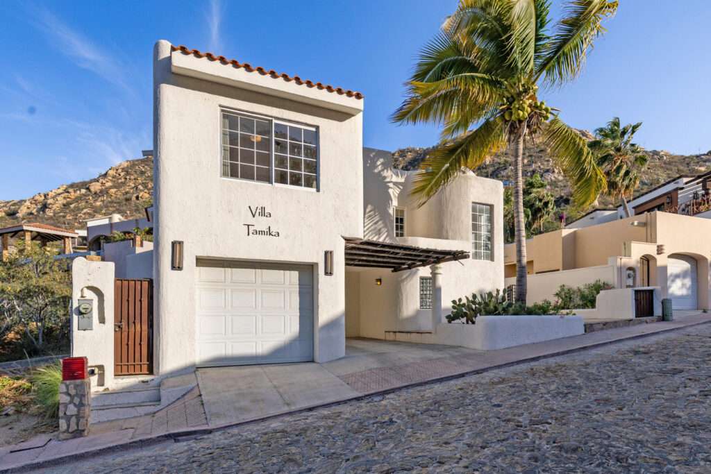 Cabo San Lucas Pedregal Csl Looking for your dream home in Pedregal de Cabo San Lucas? Explore Villa Tamika, each of its 3 bedrooms offers a private bathroom. With an open floor plan walking from the living room to a terrace overlooking the lower level pool area. Well-equipped featuring a wonderful terrace with a swimming pool, jacuzzi, lounge chairs and a shaded dining area on the patio. Fire up the outdoor grill and enjoy with friends and family. Admire – Camino del Cerro, Cabo San Lucas, BS
